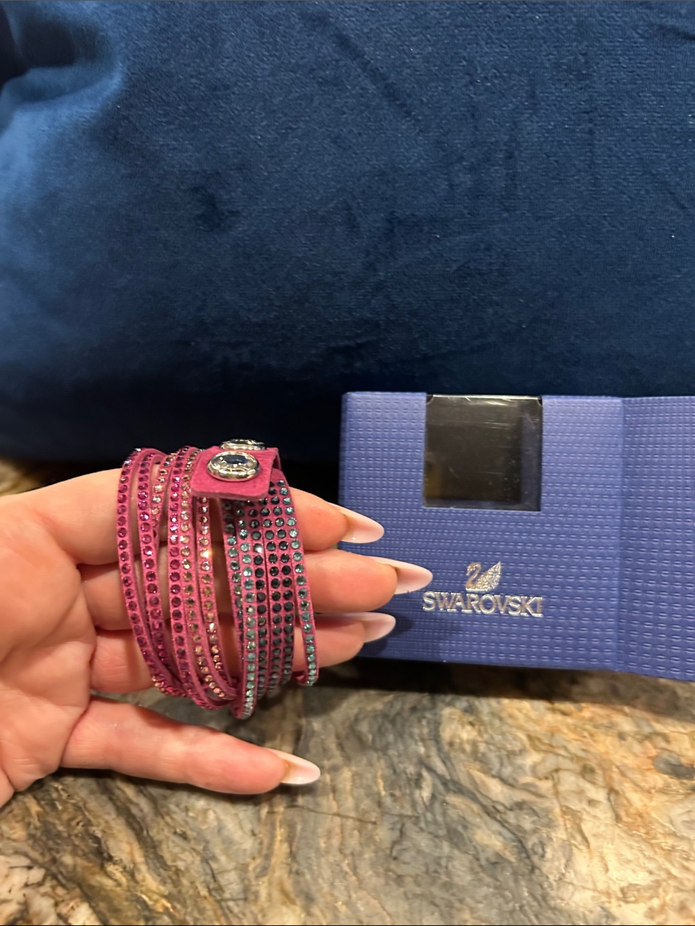 Swarovski Bracelet with shimmery fuchsia and blue crystals